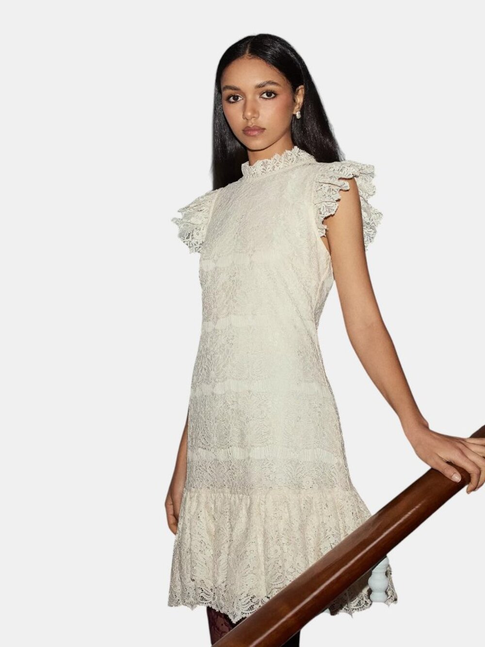 NWT BCBG FLORAL LACE RUFFLE HEM SHIFT DRESS CREAM MOCK NECK  WOMEN’S  MSRP:$179